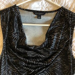 Banana Black/white cowl neck ruched side top.